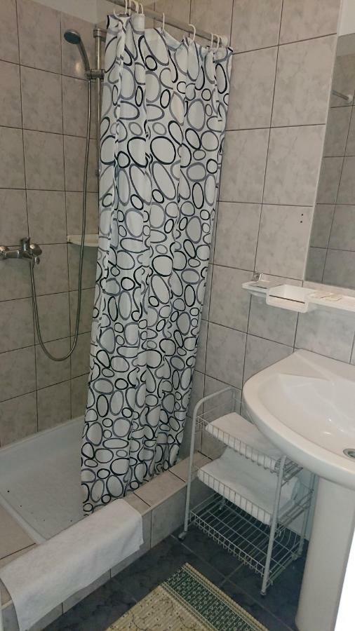 Gamma Hotel Livani Luaran gambar